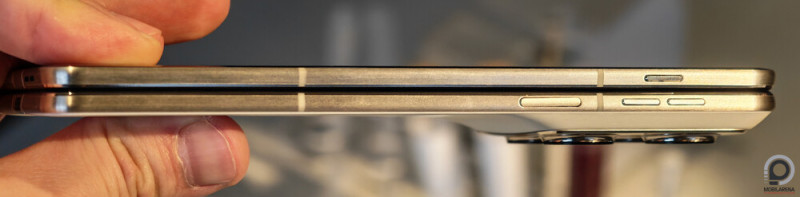 A Razr Fold oldalán is ott az AI gomb. A telefonon elérhető lesz a Google Gemini, a Perplexity és a Microsoft Copilot is