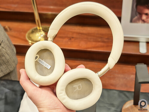 Anker Soundcore Space Two fejhallgató lenfehér színben