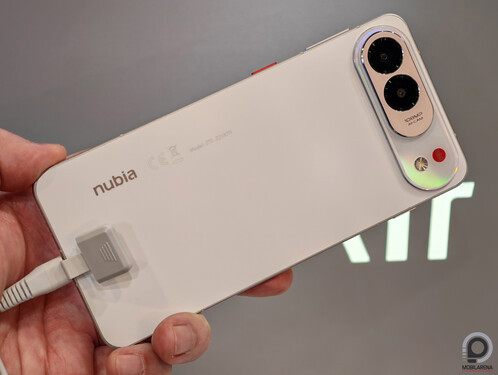 Nubia Air Pro fehér színben