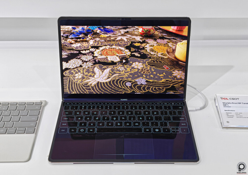 A Huawei által is használt, hajlítható tandem OLED képernyő