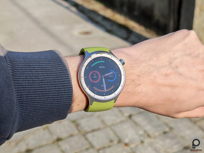 Közvetlen napfény alatt a számlap