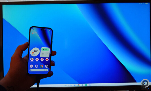 Képernyőtükrözés és Asztali mód egy USB-C – DisplayPort adapterrel a Pixel 10a-ról egy Acer monitorra