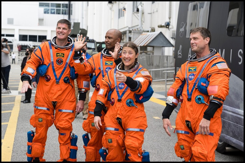 A legénység négy tagja