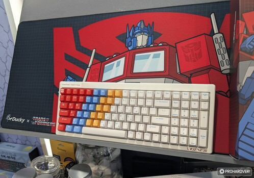 Ducky x Transformers koncepció