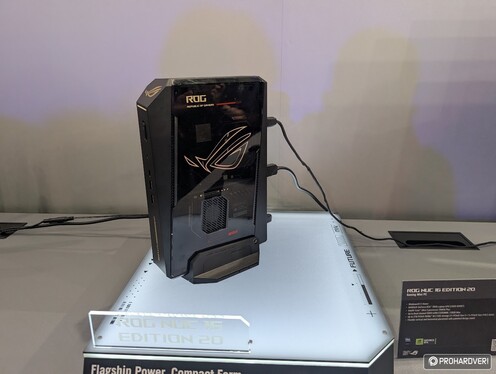 ASUS ROG NUC 16 Edition 20