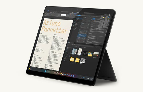 Microsoft Surface Pro 12-inch (Ocean) és Surface Pro 13-inch (Black)
