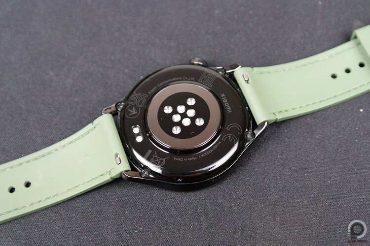 A Watch S5 érzékelői a hátoldalon