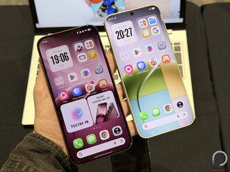 A kávamentes koncepciókészülék egy másik Tecno mobil, egy Google Pixel és egy Galaxy S26 Ultra mellett