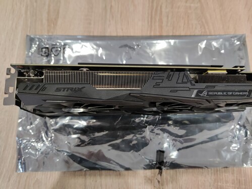 Asus rog strix 1060 6gb подсветка не горит