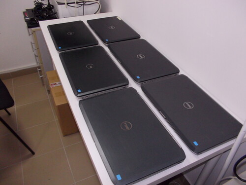 6db Dell Latitude E5520 Core i3 laptop hiányos állapotban - HardverApró