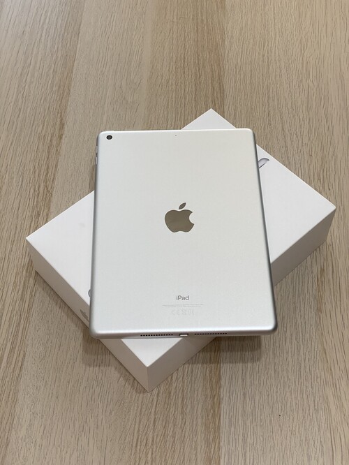 速対応 iPad 6 32GB Apple pencil対応 管502-