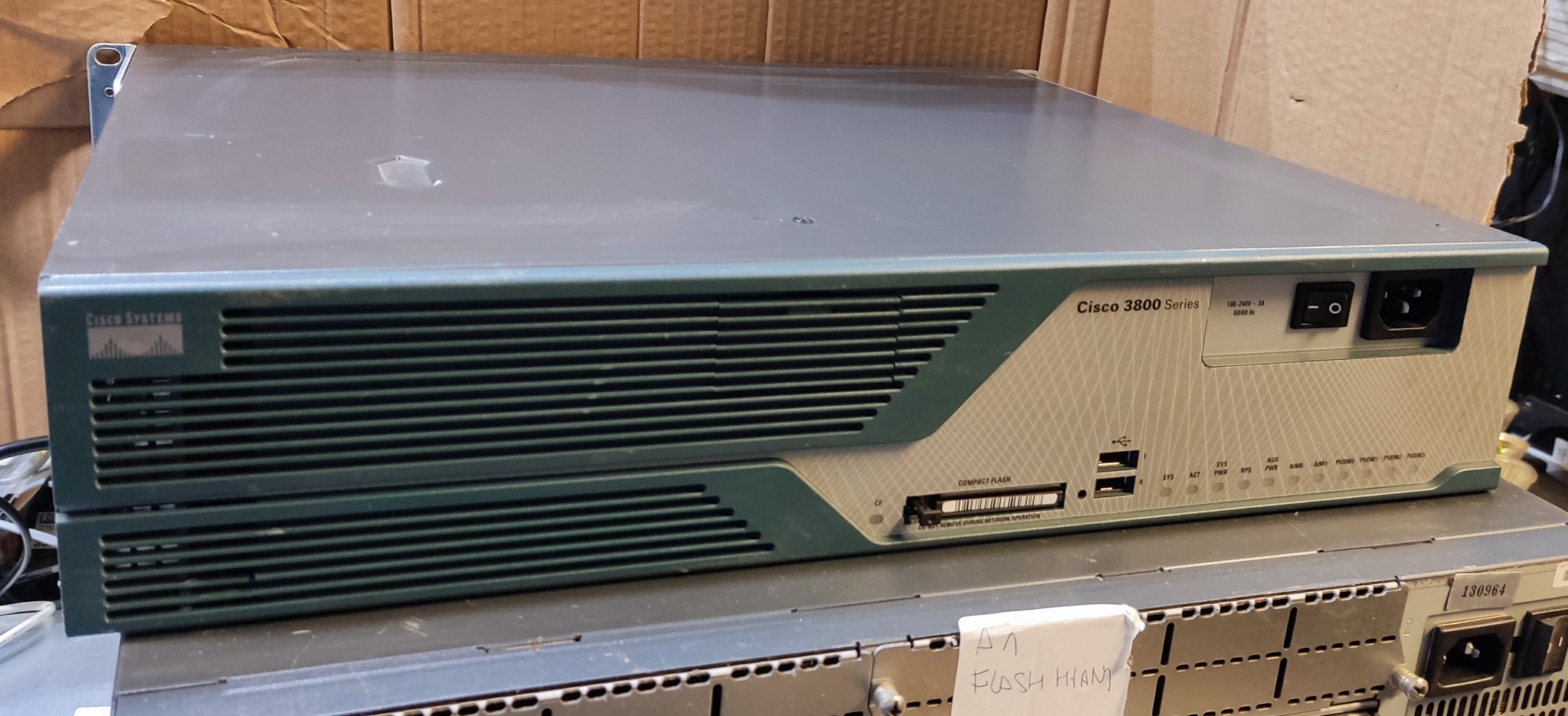 Cisco 3825 - integrated services router - HardverApró