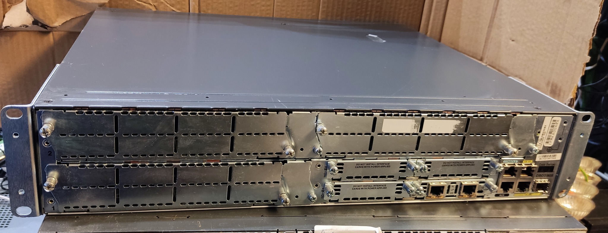 Cisco 3825 - integrated services router - HardverApró