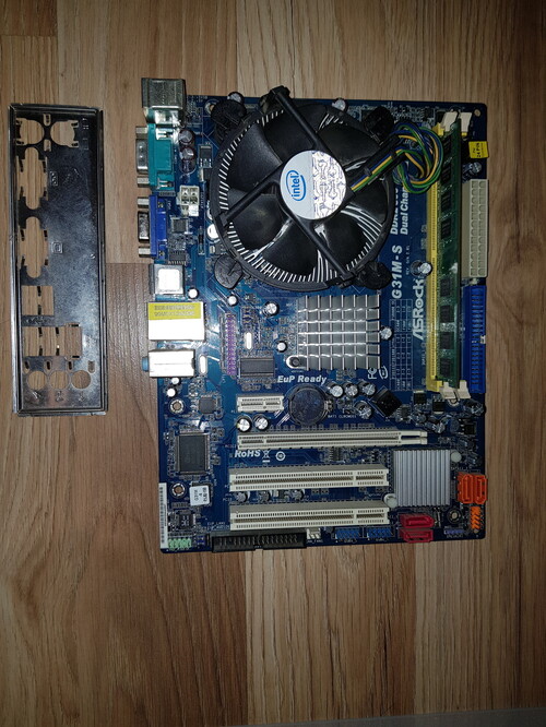Félkonfig, Asrock G31MS, Pentium E2220, 2 GB Ram HardverApró
