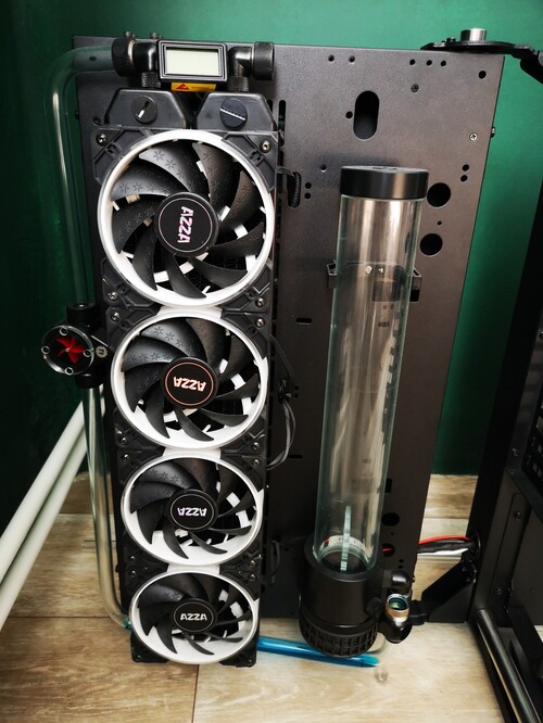 Thermaltake Core P7 Vízhűtés - HardverApró