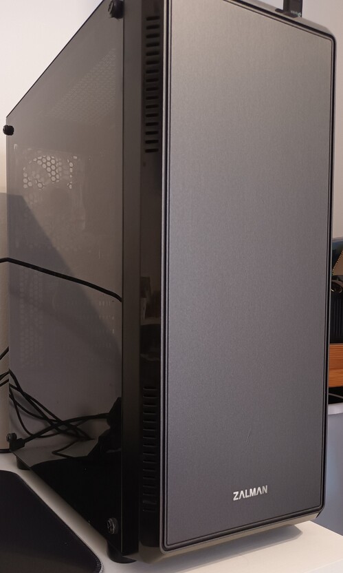 Eladó, Zalman gépház - HardverApró