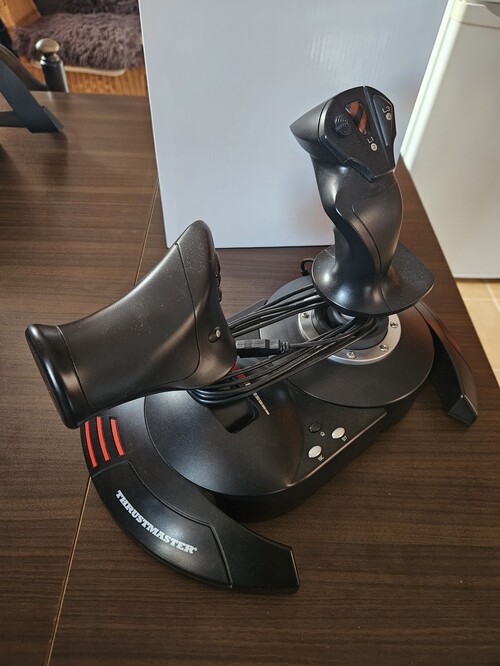 Eladó Thrustmaster Tflight Hotas X Módosított Hardverapró