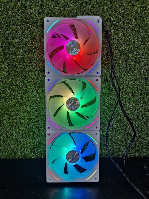 lian-li-uni-fan-al120-rgb-120mm-3in1-white-ventil-tor-szett-hardverapr