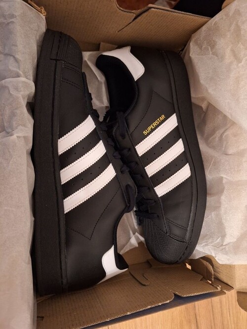 J top adidas superstar