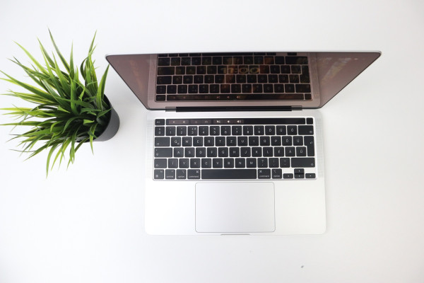 MacBook Pro 15☆i9/32GB/SSD 1TB/Pro 560X