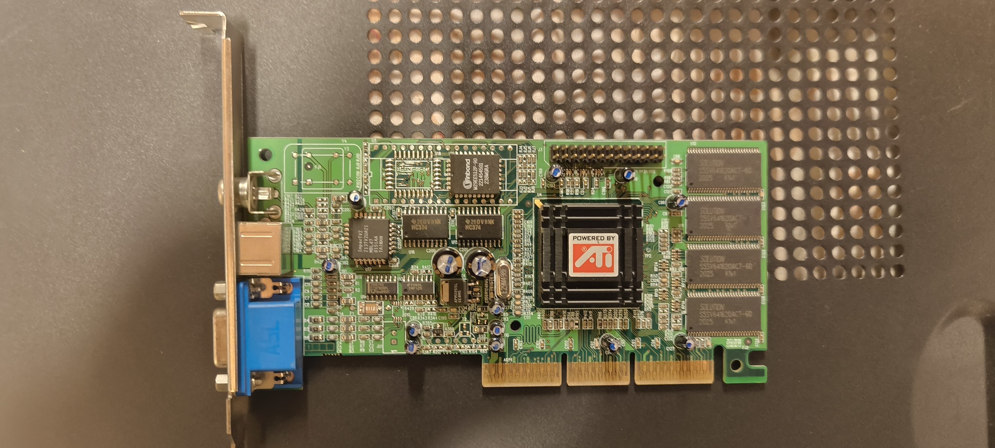 Ati radeon 9600 XT 256 MB AGP Retro Pakk + egy RAGE II PCI VGA Kártya ...