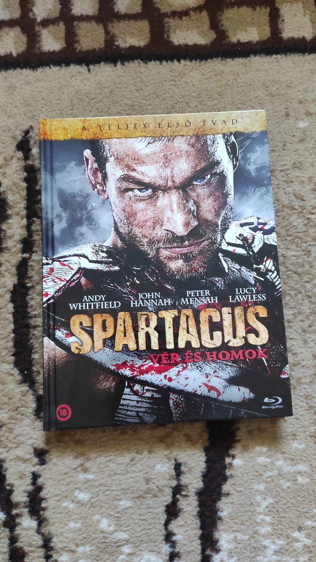 Spartacus: Vér és homok 1. évad digibook - HardverApró