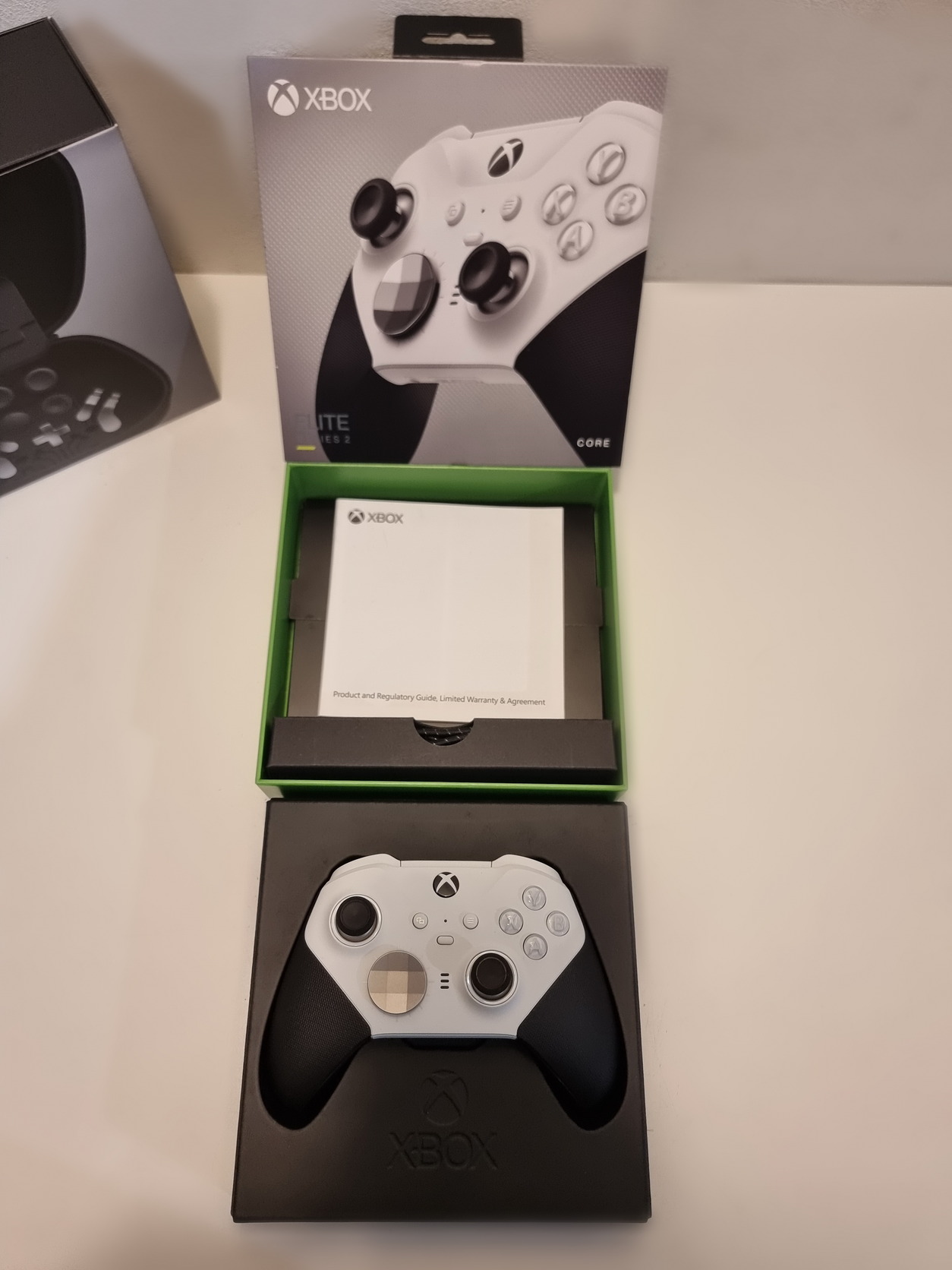 Microsoft Xbox Wireless Controller Elite Series 2 - Core Edition White ...