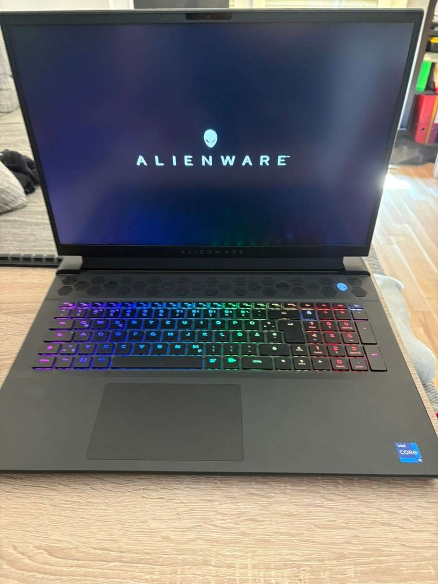 Alienware m18 R2 18" QHD+ 165Hz, RTX 4080, 14900HX, 32GB, garancia ...