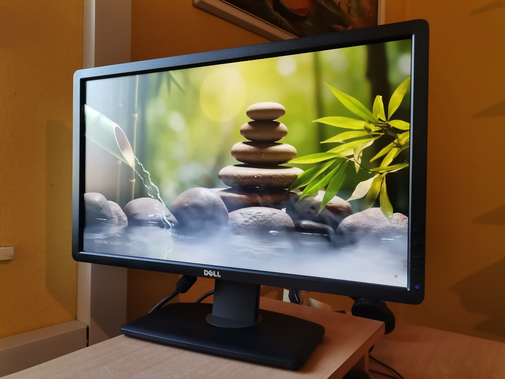 Dell U2312H, 23" IPS, LED, Full HD, VGA, DVI, DisplayPort, USB, + HDMI ...