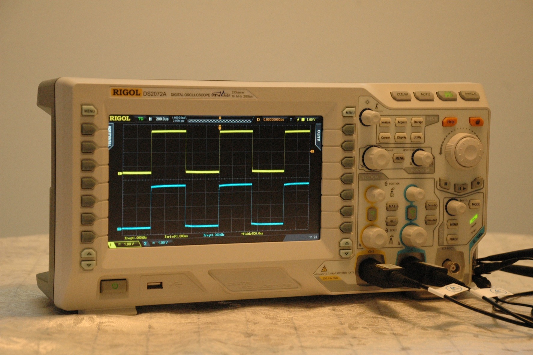 Rigol DS2072A oscilloscope 2302A update-el 300 MHz - HardverApró