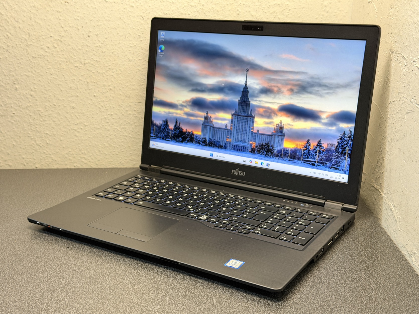 Notebook Ubuntu Fujitsu Lifebook U759 I5-8265U 16GB 256GB 15,6" FHD Win11 Pro / Gewährleistung Gebrauchter Fujitsu Laptop