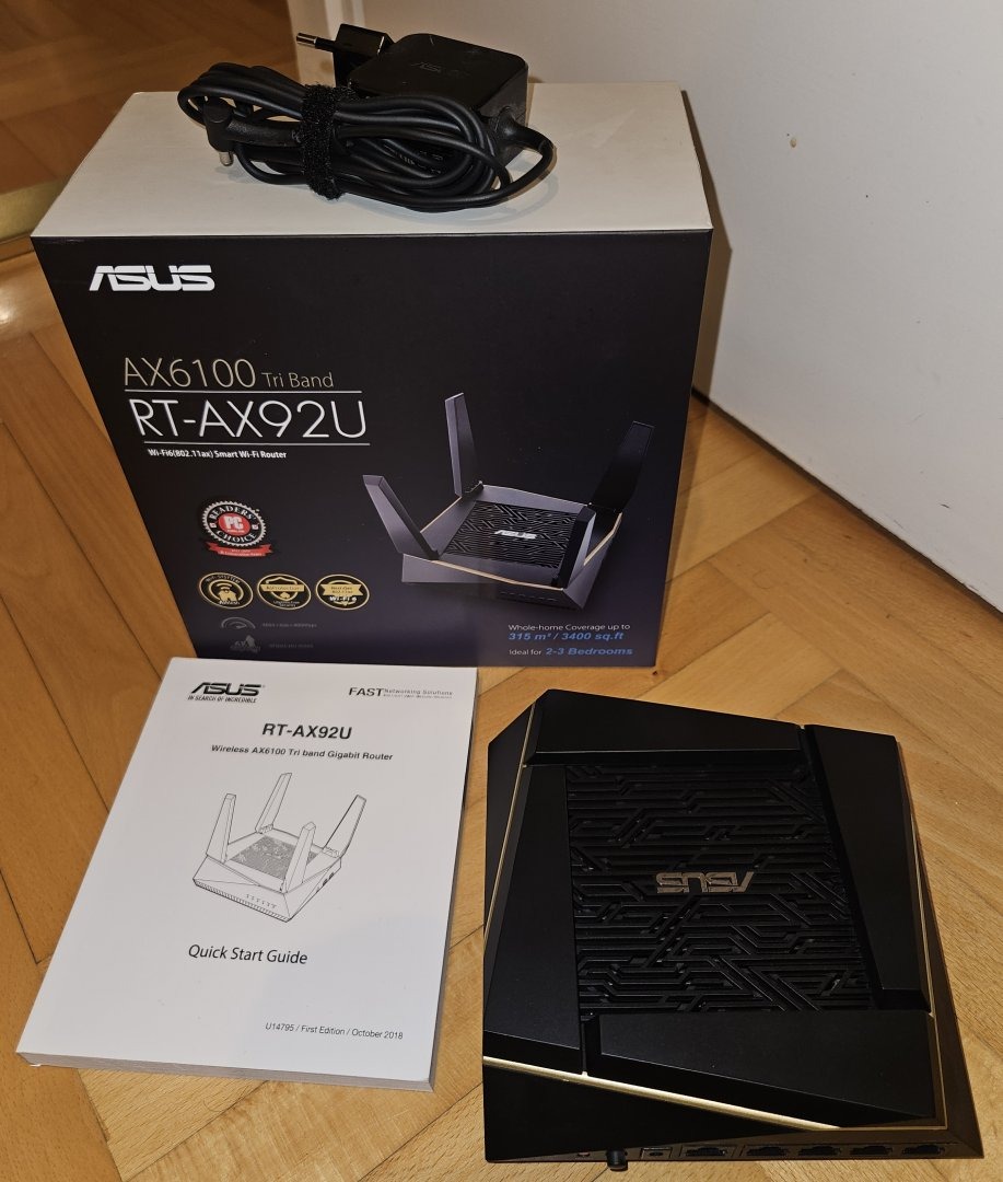 Eladó Asus RT-AX92U AiMesh router igény esetén egy XD4(n) Aimesh noddal ...