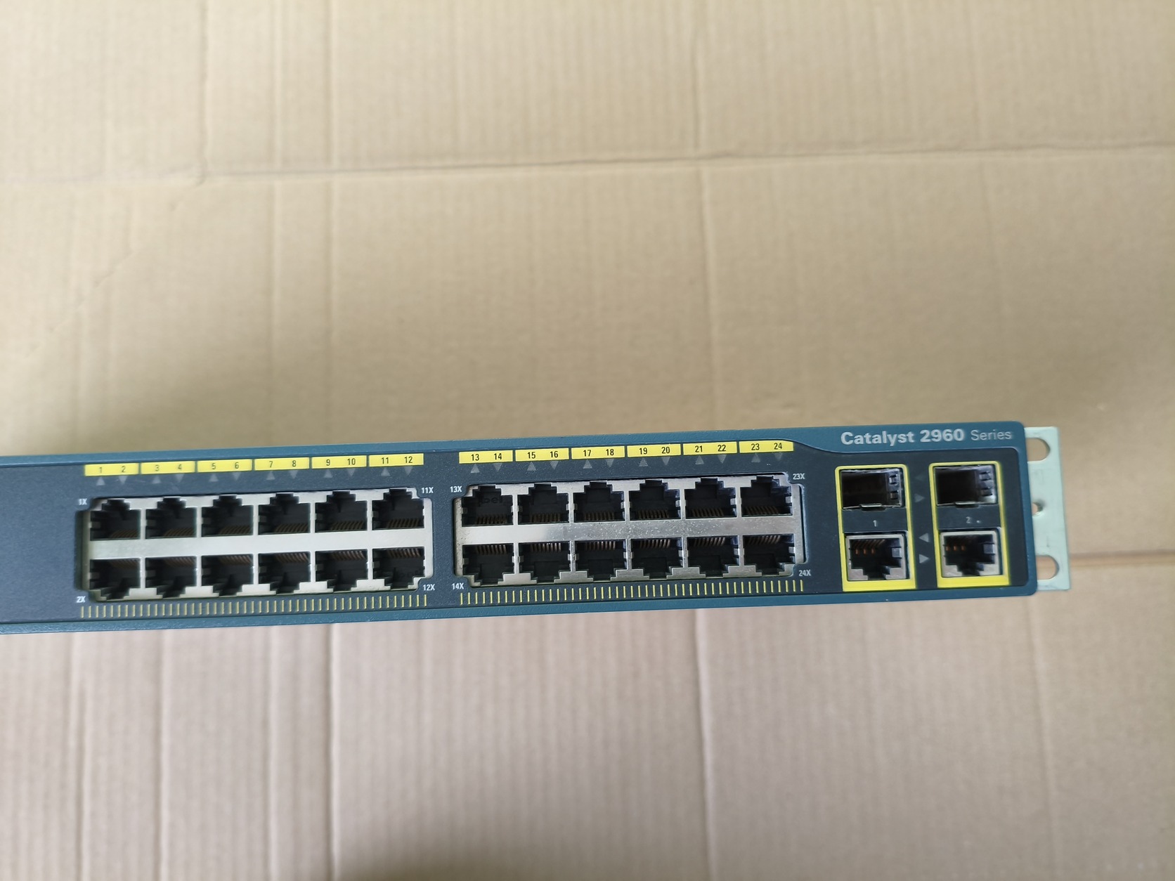 Cisco Catalyst WS-C2960-24TC-L Cisco Switch - HardverApró
