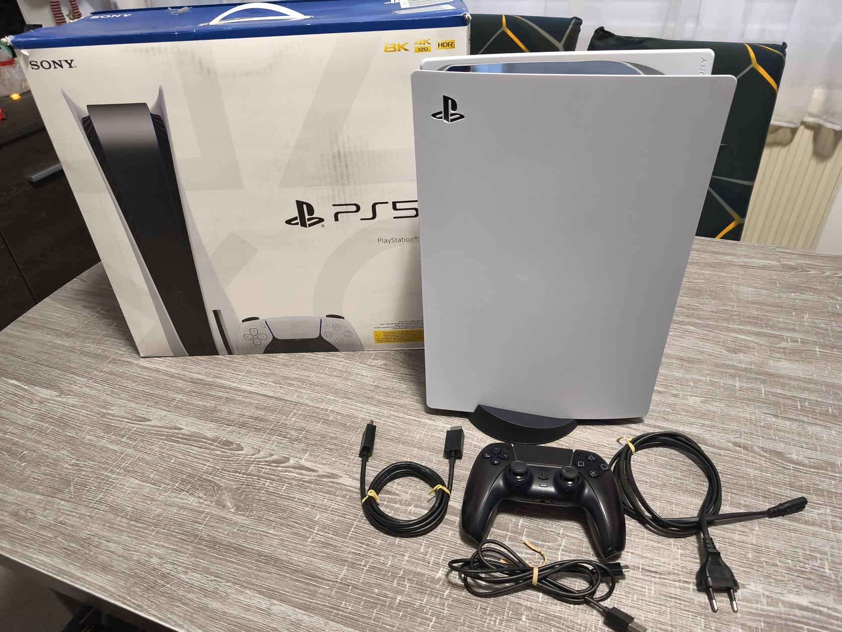 PlayStation 5: il nuovo modello CFI-1216A è tuo con 119 euro di sconto