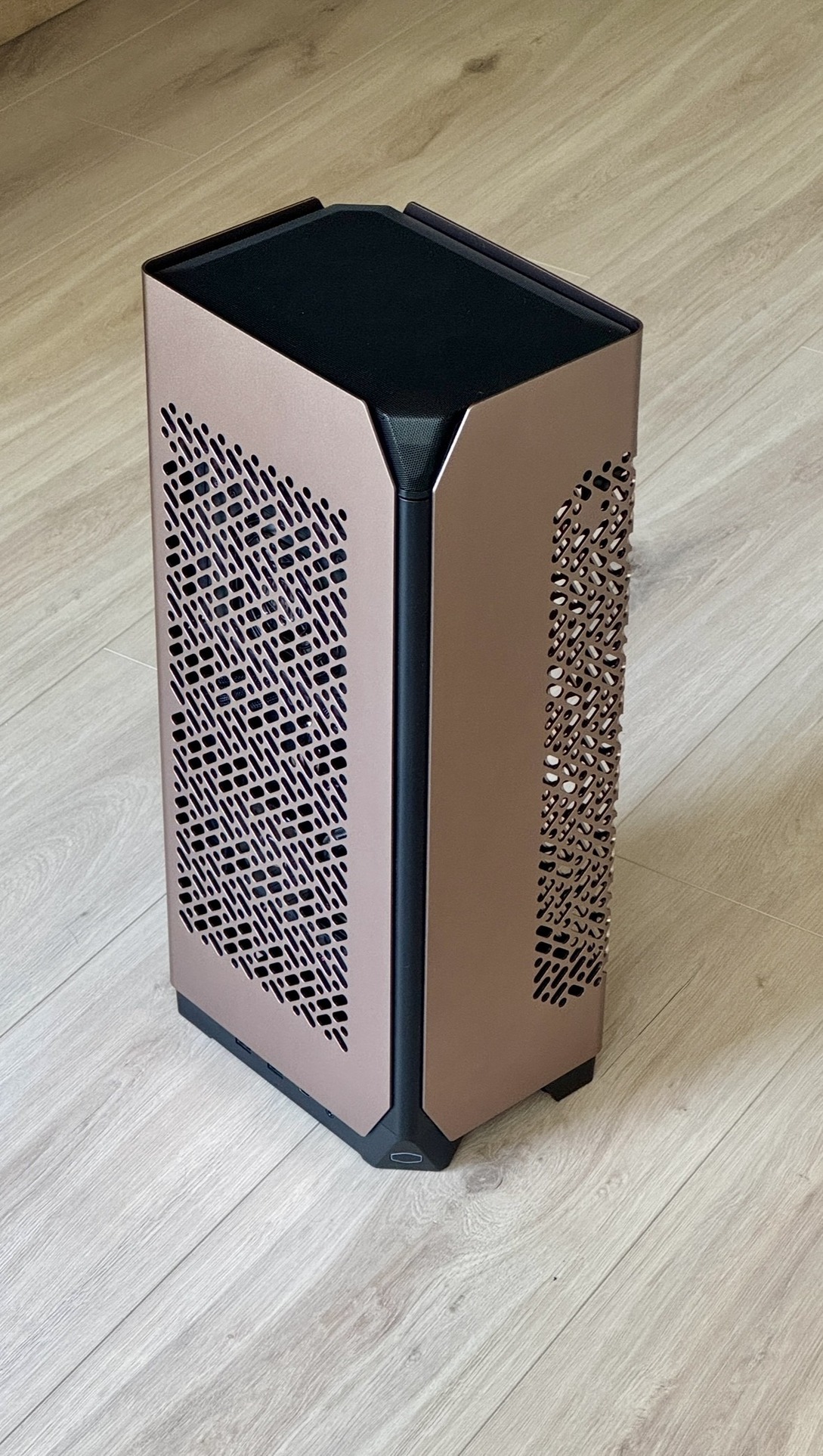 CM NCORE MAX 100 Bronze / CM V850 SFX + NOCTUA NF-A9x14 / CM CUSTOM 120 ...