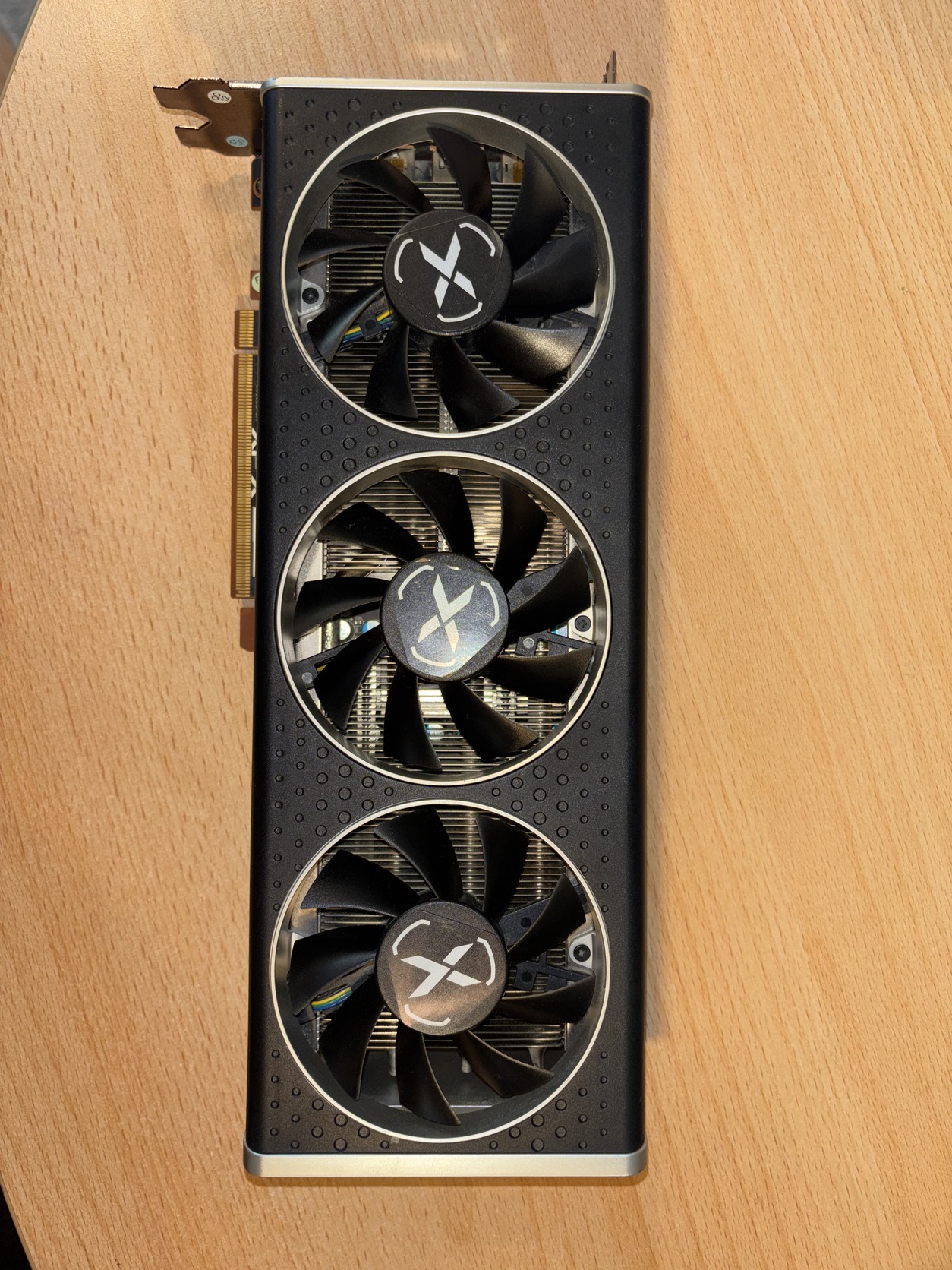 Carte Graphique XFX RX 6600 XT Merc 308 – 8 Go – 3 Ventilateurs – Comme Neuve