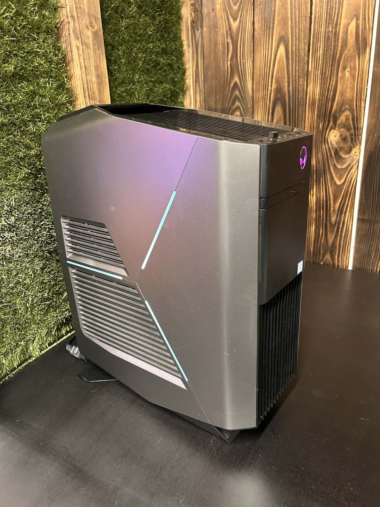 Alienware Aurora R6 i7 7700 / GTX 1050 Ti / 48 GB RAM szép állapot ...