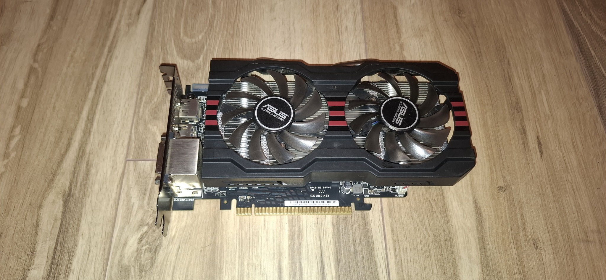 ASUS R7 260X 1 GB GDDR5 PCI-E Videokártya - HardverApró