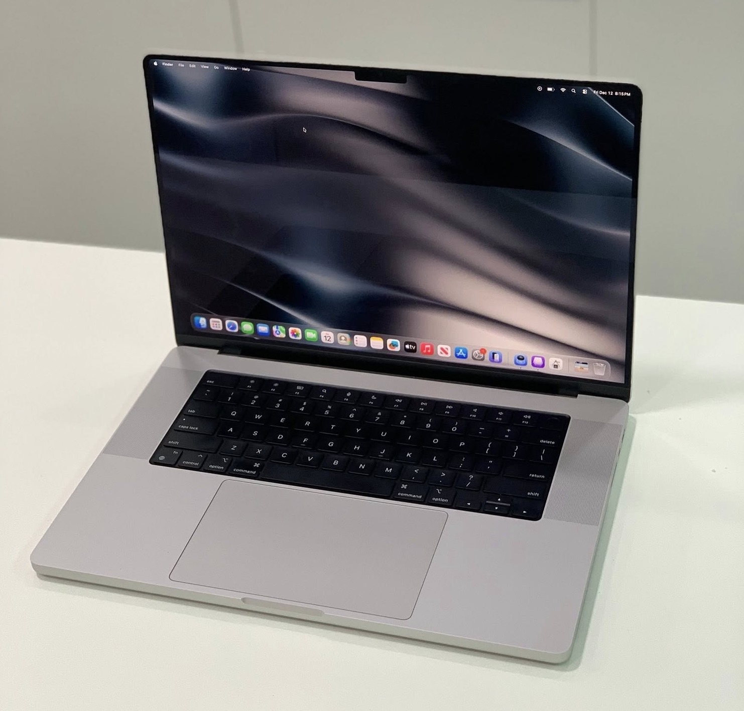 Macbook Pro 16" M1 MAX 2021 - 10/32 mag, 32GB RAM, 1 TERA SSD ...