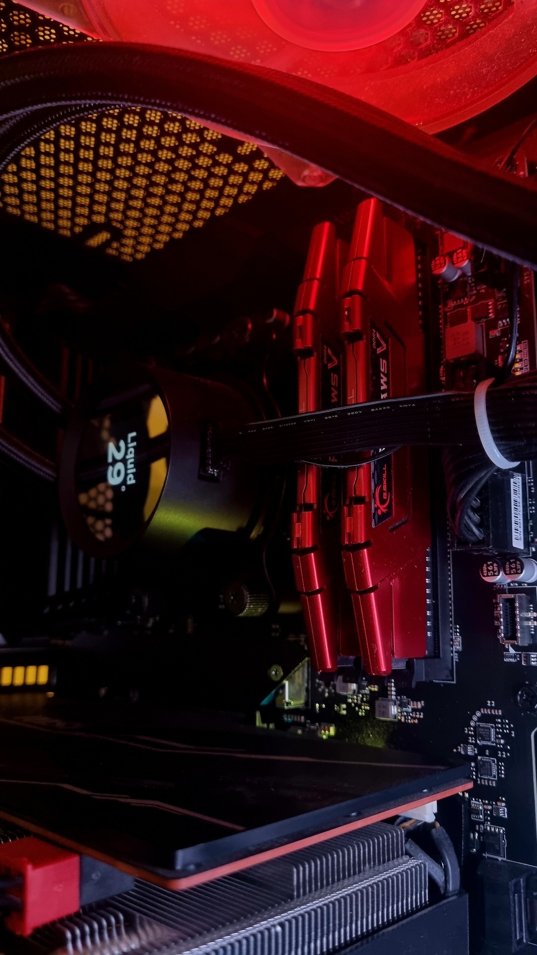 G.Skill lanza su kit de memorias RipJaws V de 128GB DDR4-3200