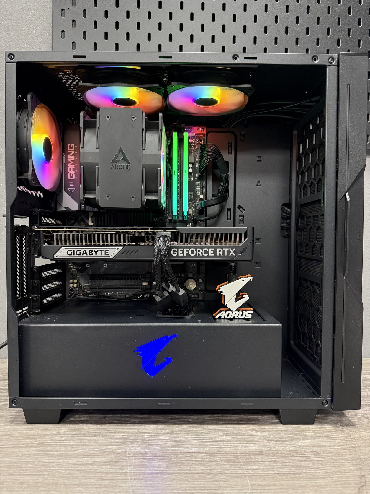 Akci Fels Kateg Ri S Gamer PC I9 14900K RTX 5080 16GB 32GB RAM Img 5278 
