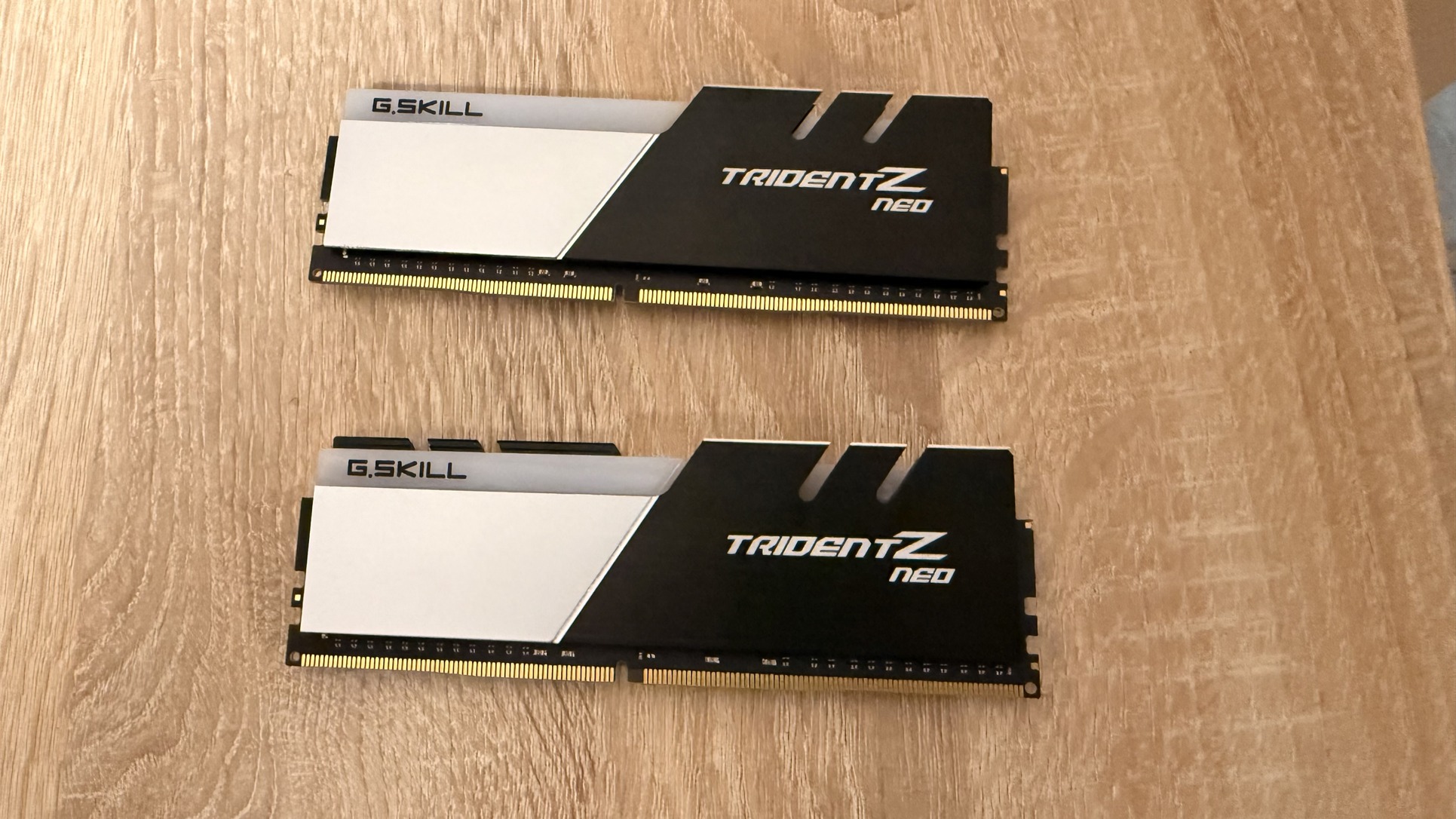 Gskill Trident Z neo 64gb (2x32) 3600-cl16 rgb - HardverApró