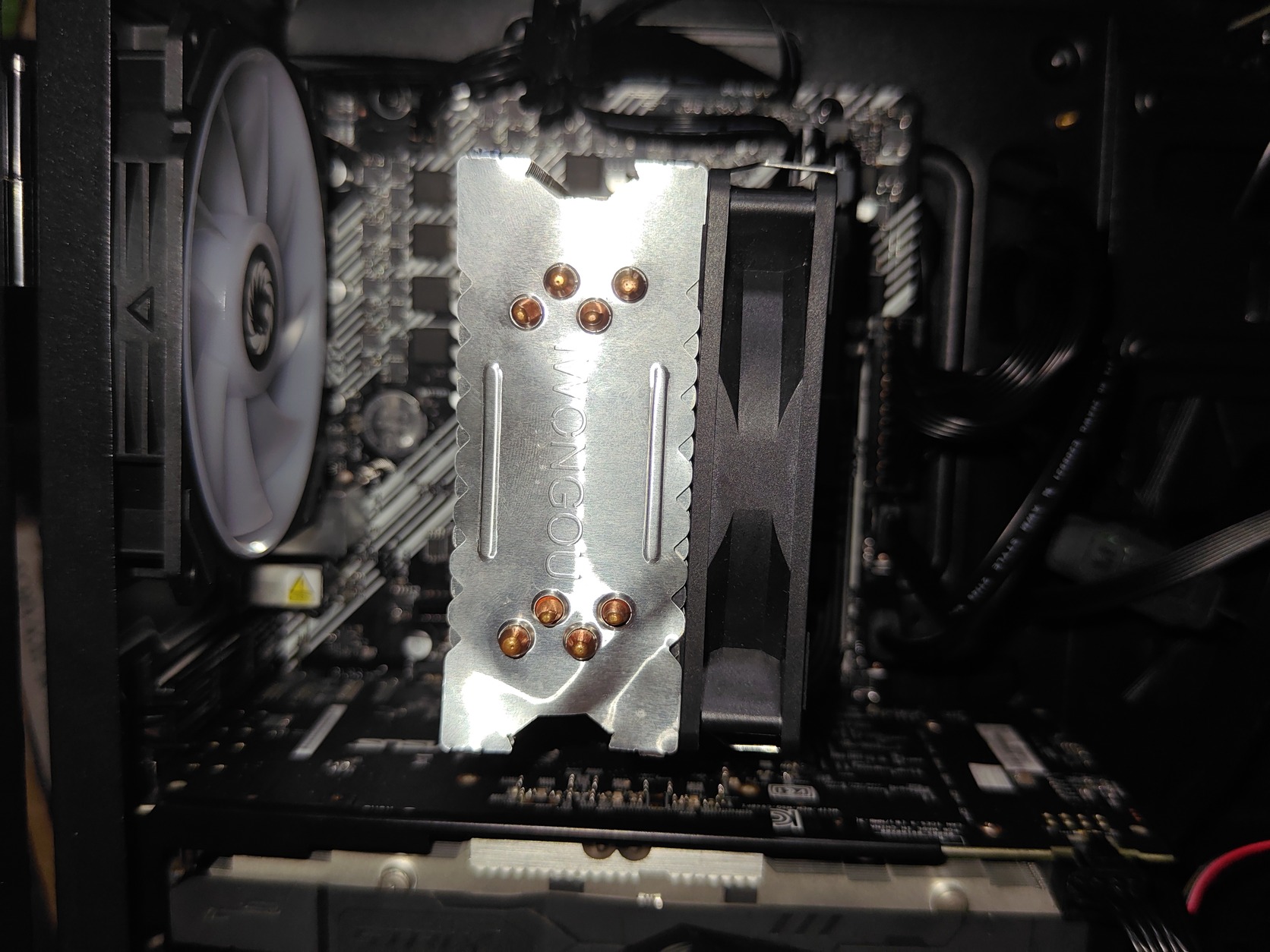 Eladó Ryzen 5 3500X, 16gb ram, RX 570 4G konfig - HardverApró