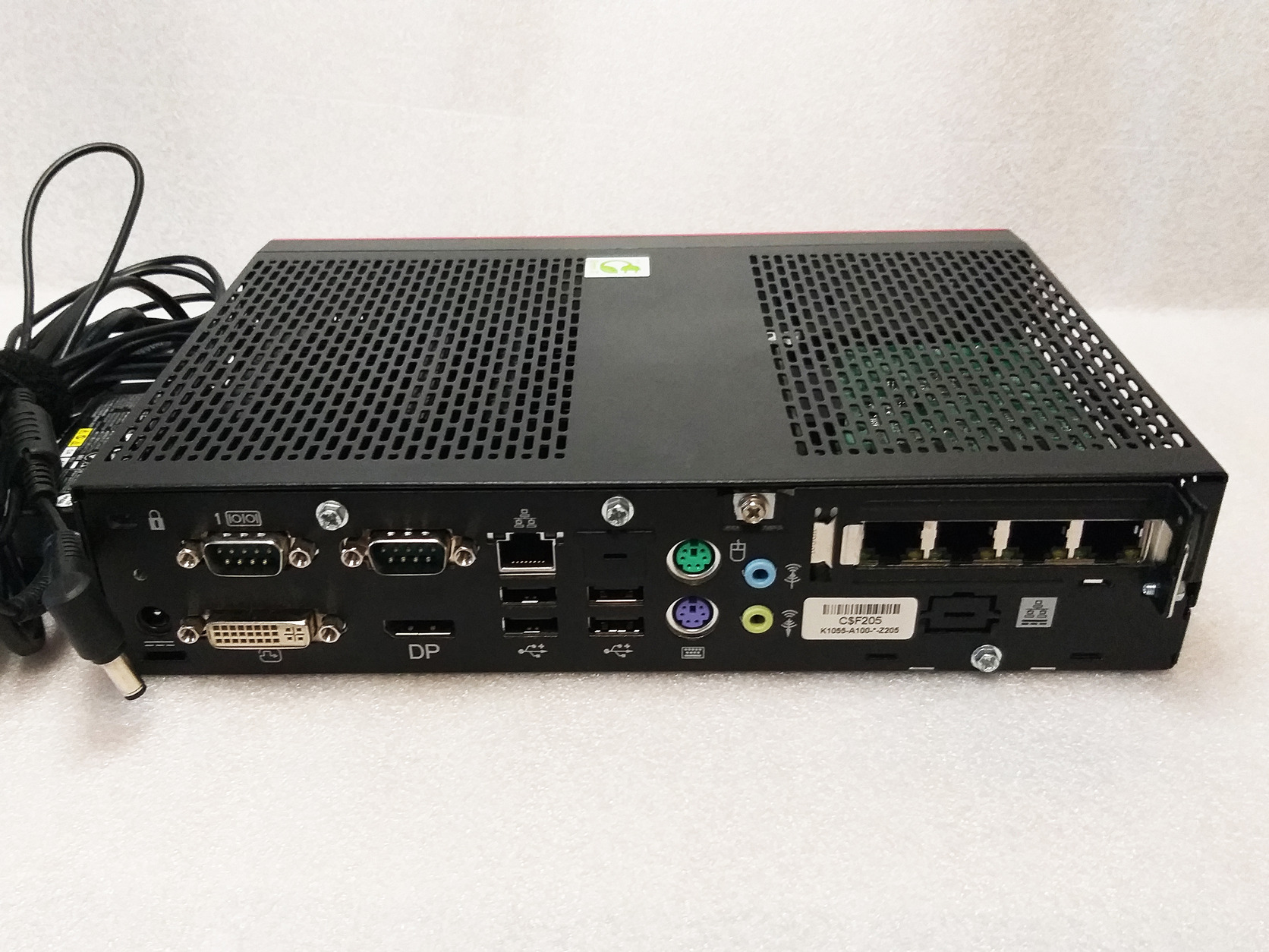 Fujitsu Futro S920 pc alapú router - 4x 2,5Gbps + 1x 1Gbps - HardverApró