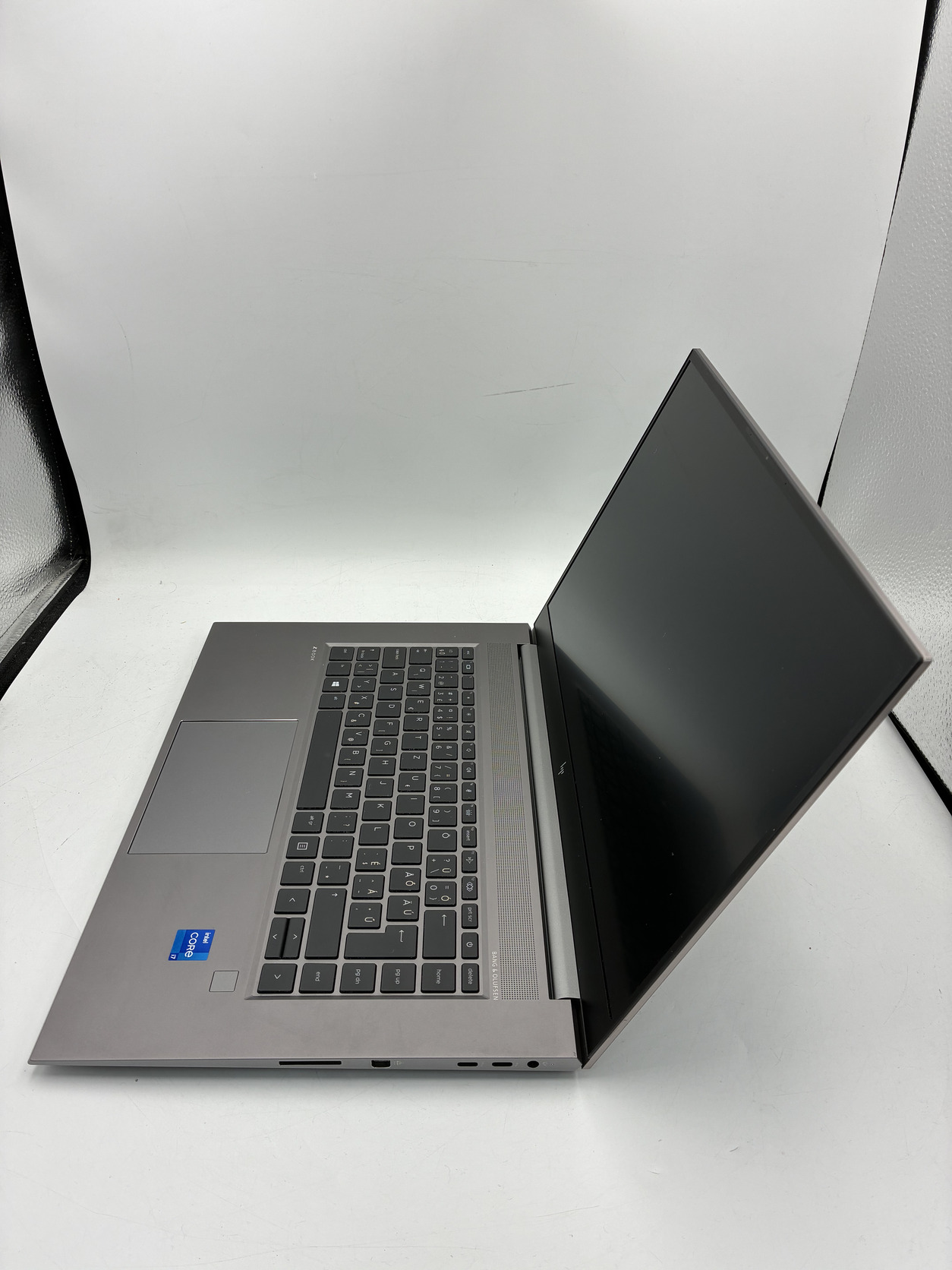 AKCIÓ!! HP Zbook Studio G8 i7-11850H 32GB 512GB Nvidia Quadro RTX