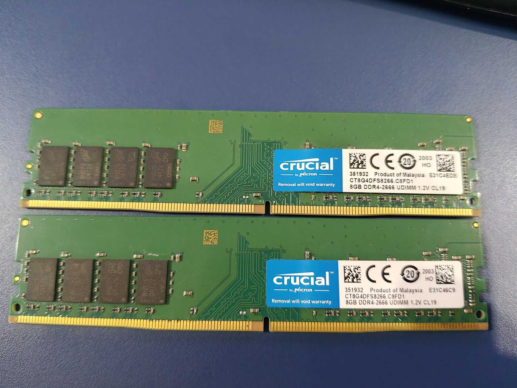 16GB) 2DB Crucial 8GB DDR4 CT8G4DFS8266 DDR4 2666MHZ MEMÓRIA