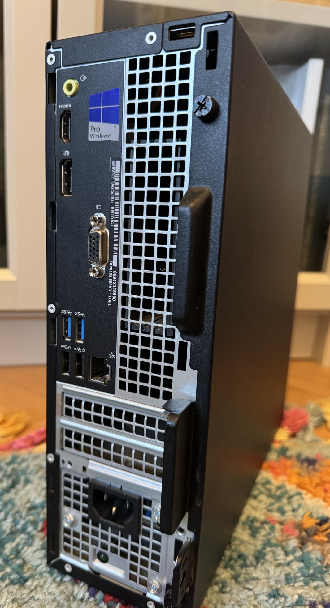 Dell Optiplex 3050 SFF / I5-7500 / 8GB RAM / 128GB M.2. NVMe SSD