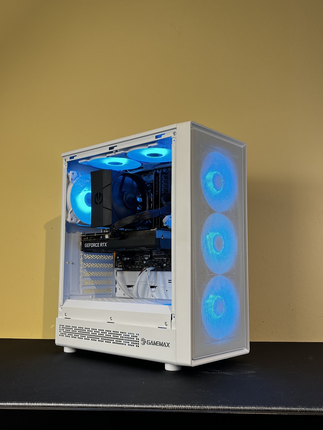 Gamer PC I7 9700 RTX 3060 12GB 32GB RAM Azonnal Haszn Lhat Img 9857 
