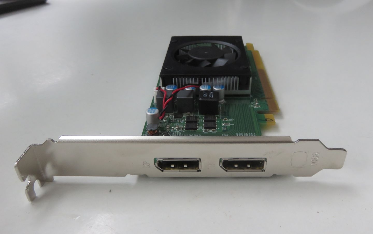 Lenovo Radeon R520 2GB DDR5 videokártya - HardverApró