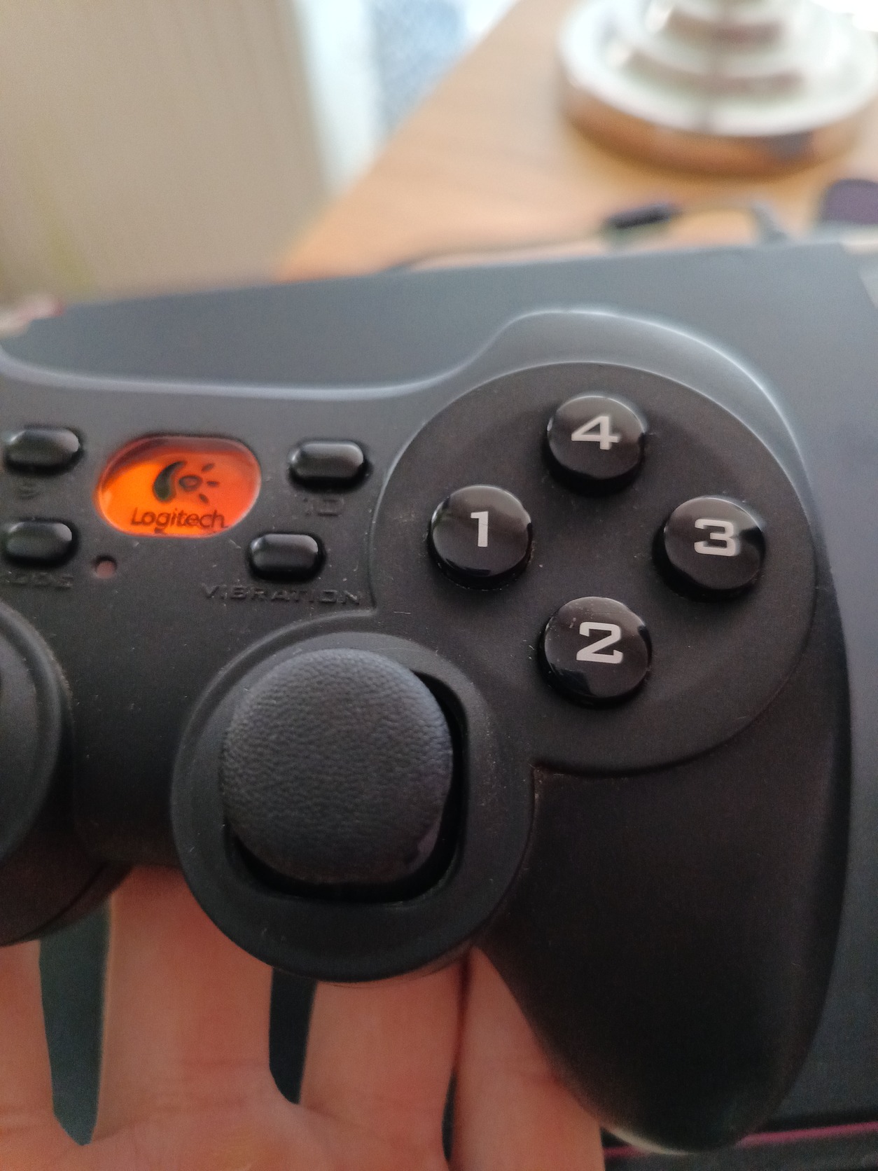 Logitech Rumble 2 Logitech Cordless Rumblepad 2 - HardverApró